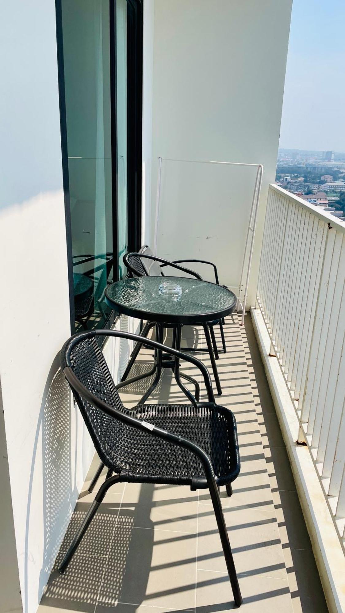 The Base 1 Bed 1 Bath Appartamento Pattaya Esterno foto